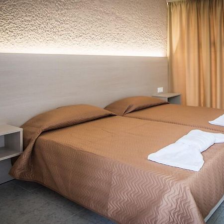 Essential Summer (Adults Only) Faliraki Bagian luar foto